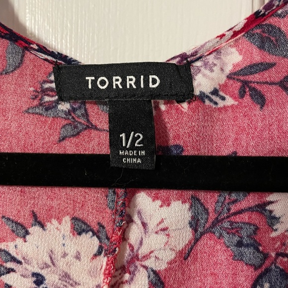 TORRID - Size 1X - FUCHSIA FLORAL WRAP - Picture 2 of 2